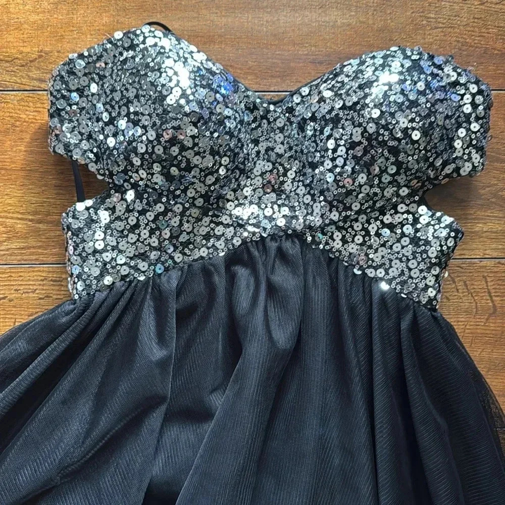 Blondie Nites Strapless Dress - Picture 3 of 7
